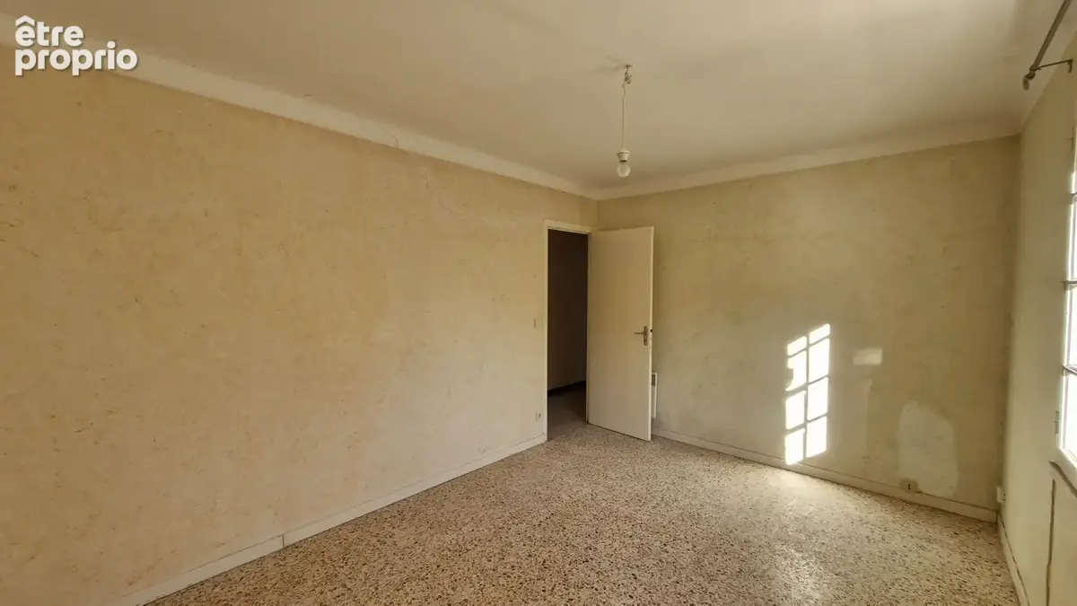 maison de 90m2 de type t4 à rénover. - photo 14