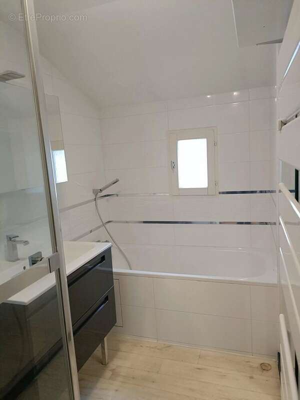 Maison à SAINT-SEBASTIEN-SUR-LOIRE