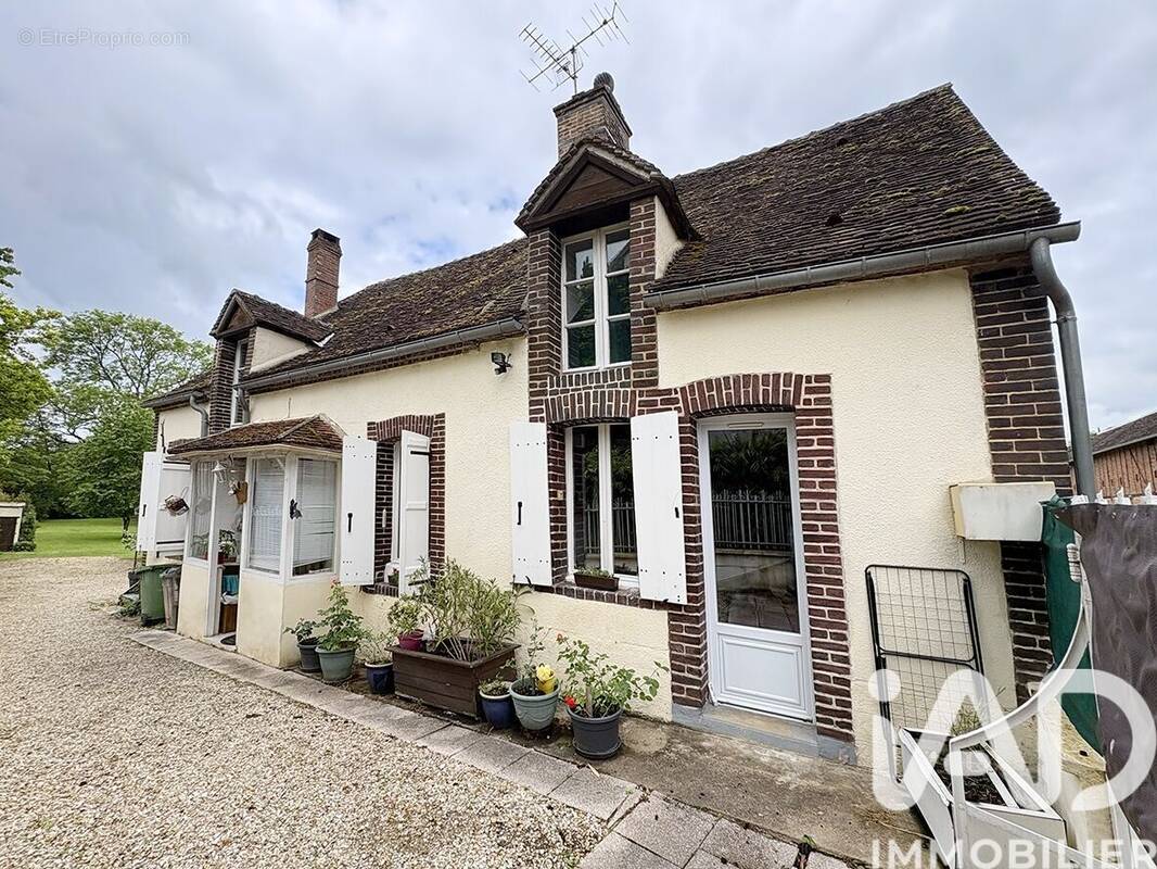 Photo 1 - Maison à VILLIERS-SAINT-BENOIT