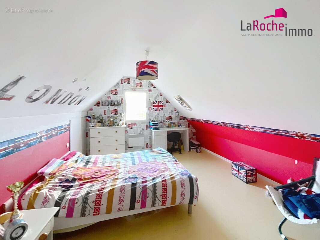 Maison à SAINT-URBAIN