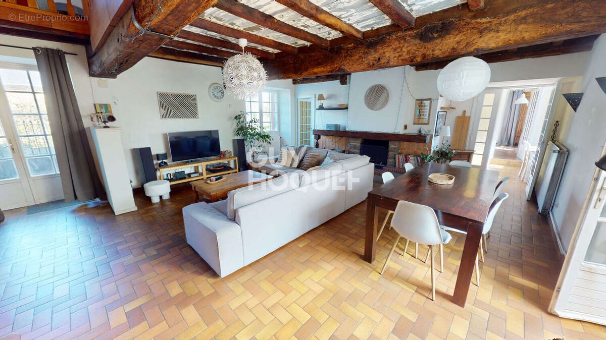 Maison à PLEINE-FOUGERES