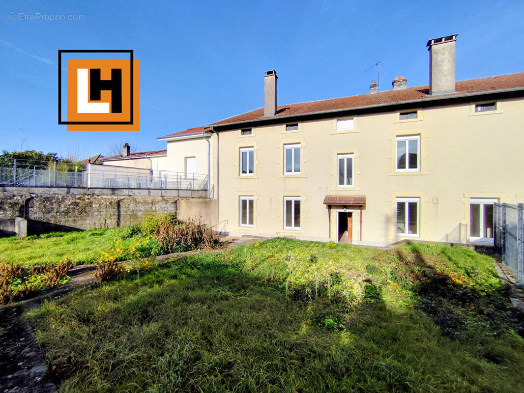 Appartement à BLAINVILLE-SUR-L'EAU