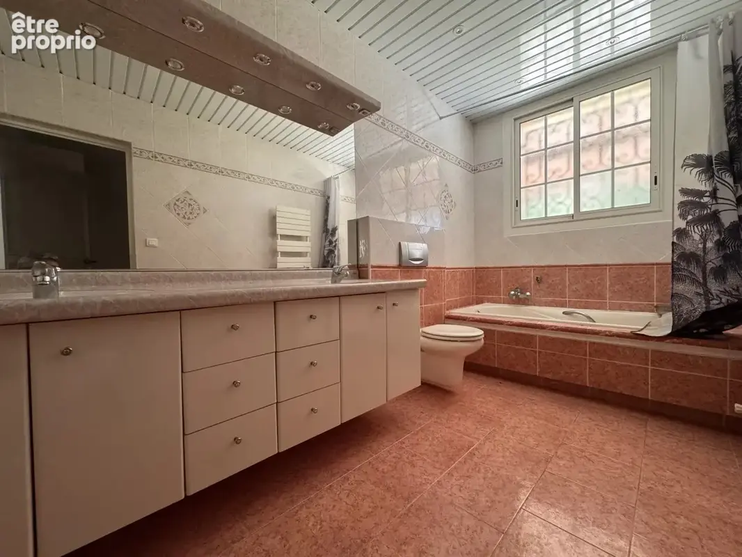 Cannes Montfleury, villa en pierres de 7 p sur 3200m² de terrain - photo 9