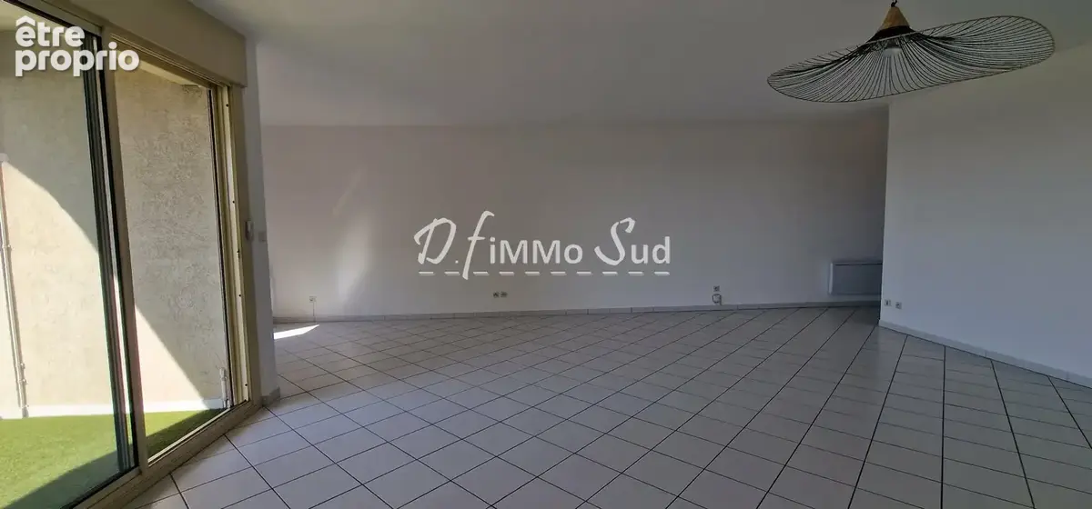 Appartement type t5 - quai victor hugo - terrasse - parking couvert - ascenseur - photo 8