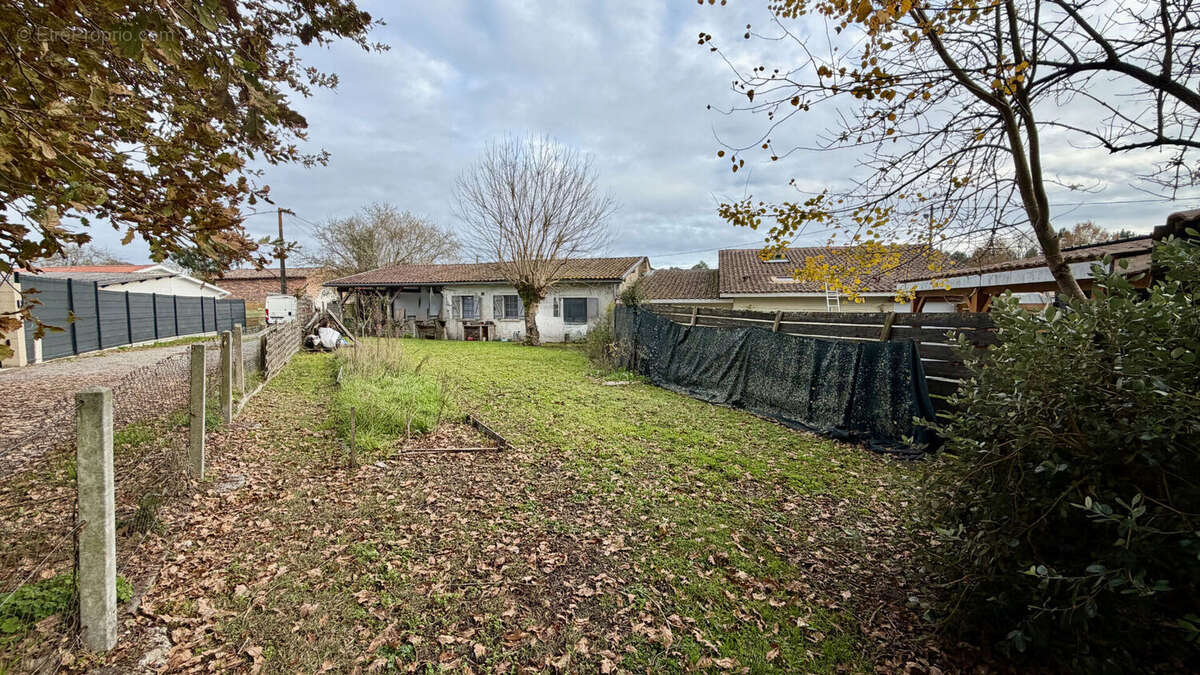 Maison à BELIN-BELIET