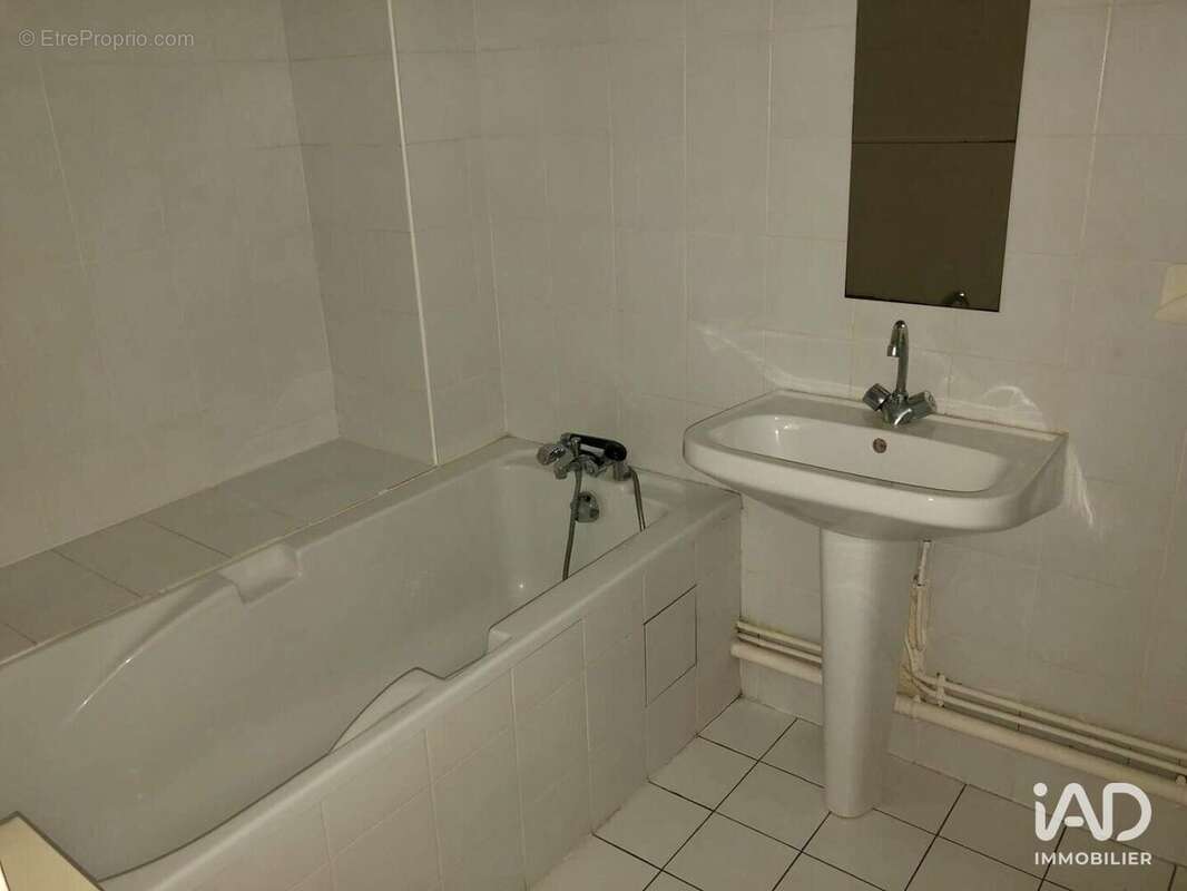 Photo 8 - Commerce à LAMBALLE