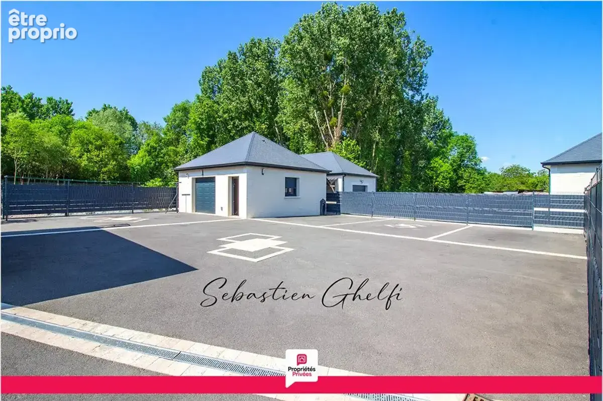 belle maison de plain-pied avec 3 chambres-cellier-grand garage-beau terrain - photo 4