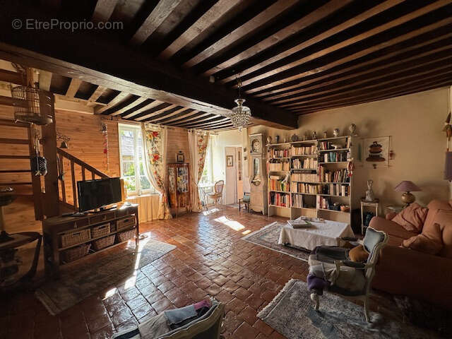 Maison à POUQUES-LORMES