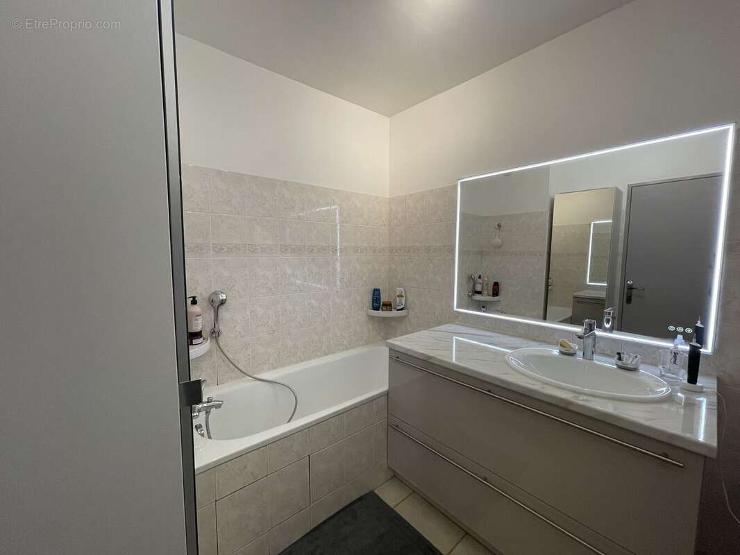 Photo 9 - Appartement à MARSEILLE-13E