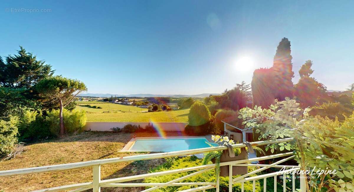 Maison 195 m² à Lachassagne  - photo 21
