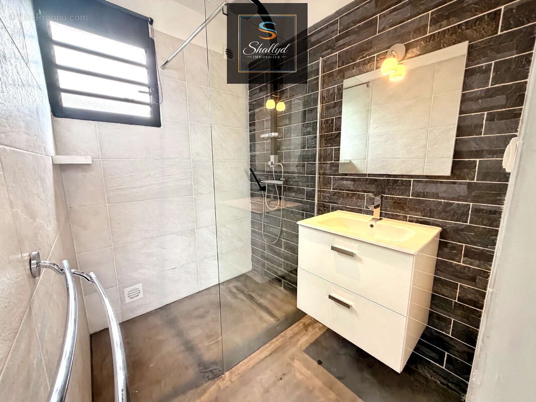 Maison à SAINT-DENIS