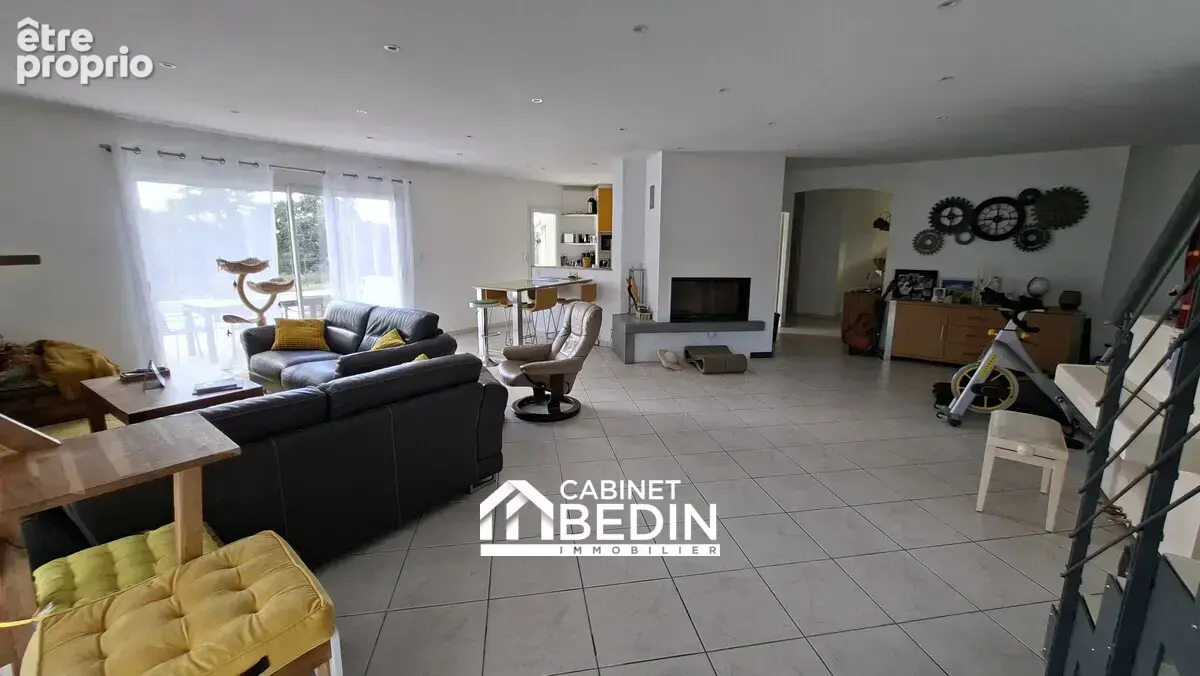 Maison 8 pièces 239 m² à vendre à Salignac (33240) - photo 6
