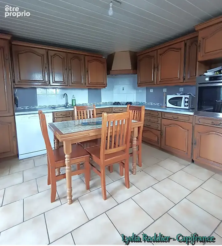 Maison 143 m2- DPE C - 4 chambres – terrain 370 m2 clôturé – PUY GUILLAUME (63290) - photo 6