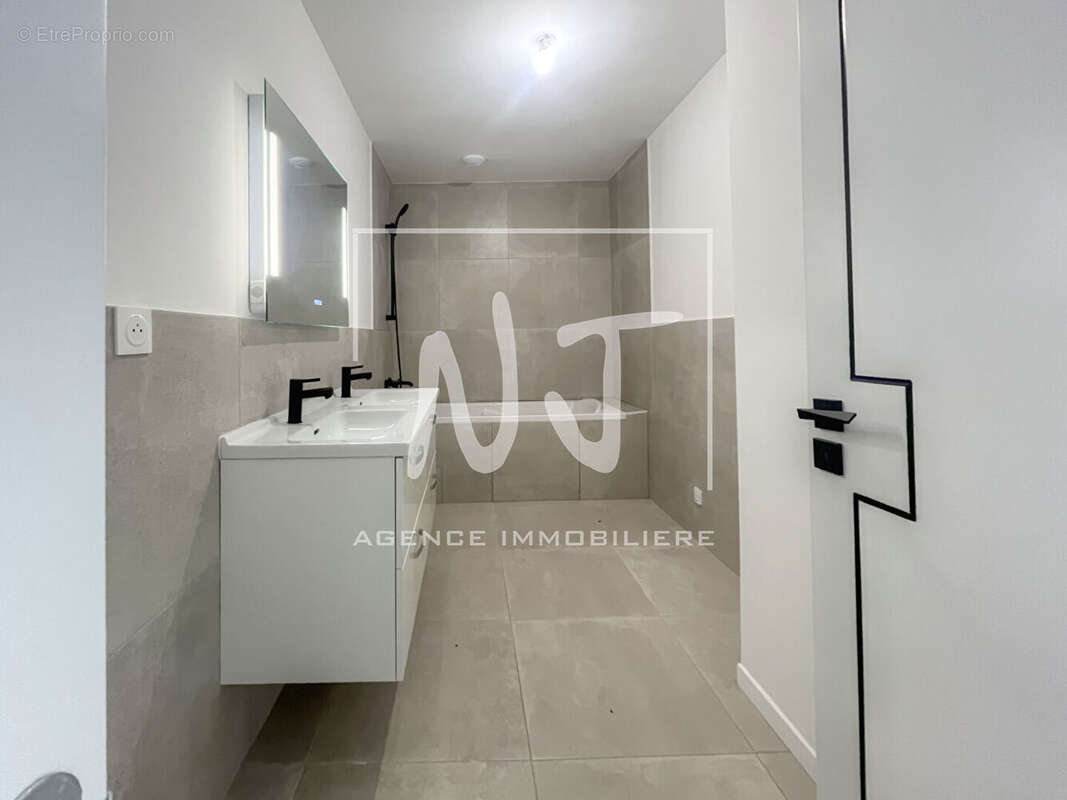 Maison à SAINT-MELAINE-SUR-AUBANCE