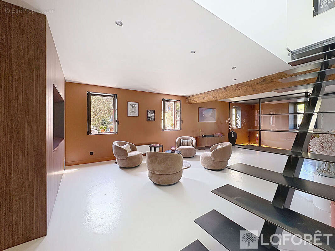 Maison à SAINT-ROMAIN-AU-MONT-D'OR