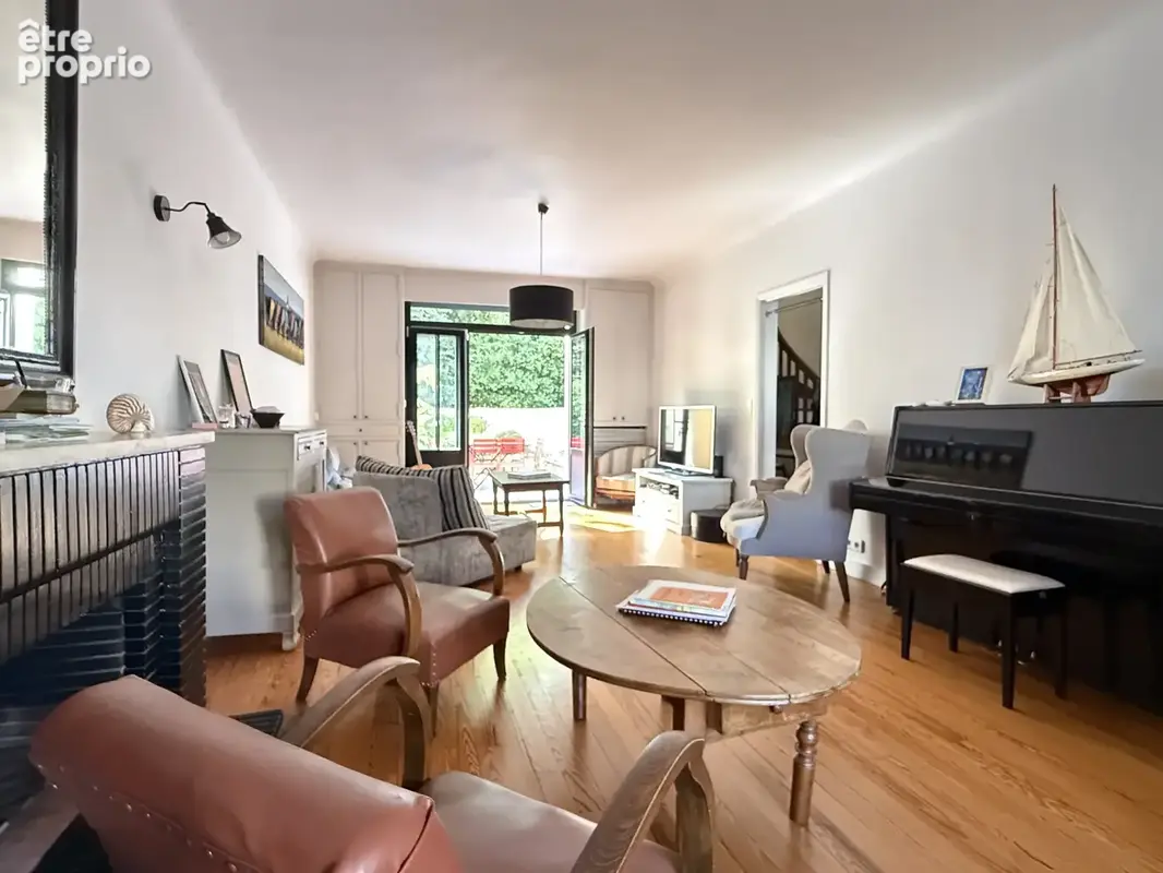 LA ROCHELLE Quartier Lafond   Maison familiale de 136 m2, 4 chambres, garage, piscine et jardin paysager - photo 5