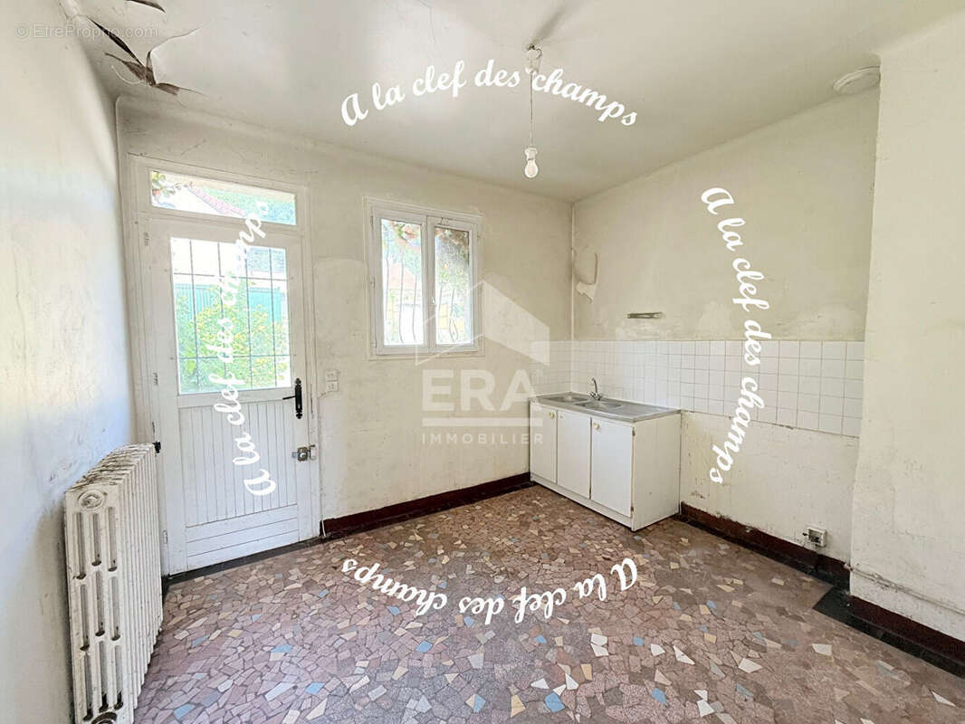 Maison à SAINT-REMY-LES-CHEVREUSE