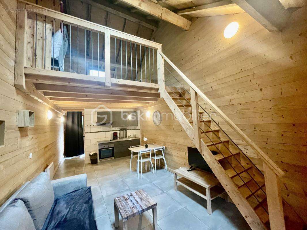 Commerce à SALLENOVES