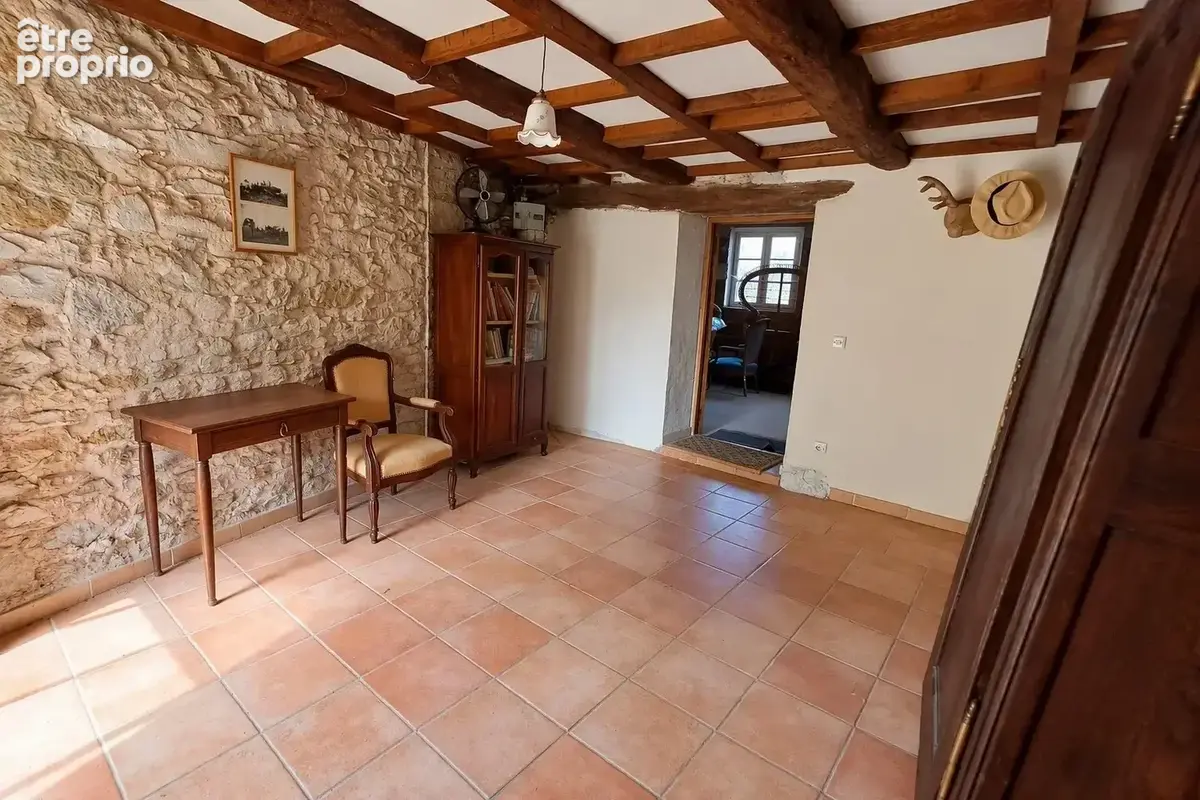 Maison de caractère avec dépendance et terrasses - photo 3