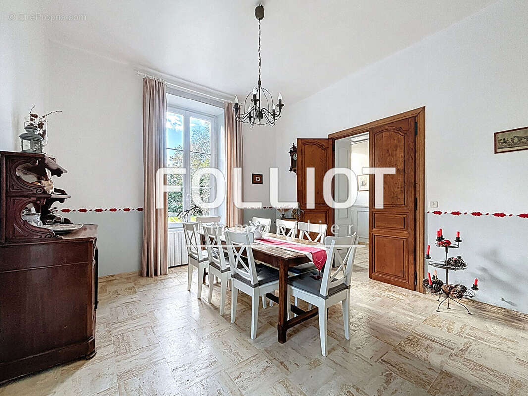 Maison à SAINT-JEAN-DES-CHAMPS