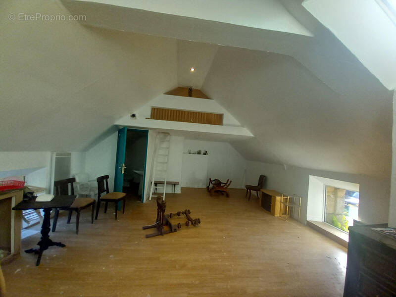 Appartement à SAINT-JEAN-LA-POTERIE