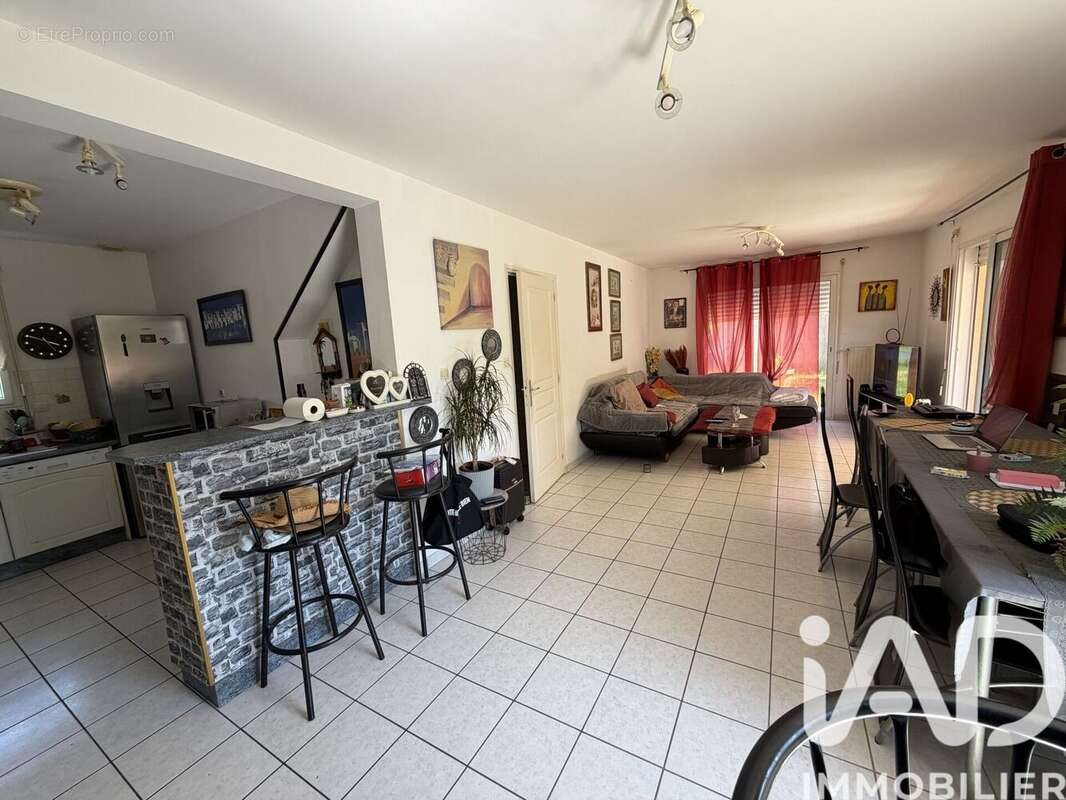 Photo 4 - Maison à LANDIVISIAU