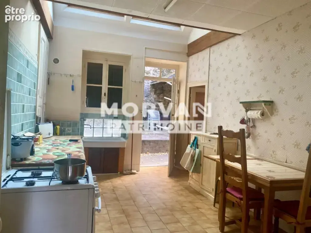 CHATILLON-EN-BAZOIS : MAISON DE BOURG 102.56 m 2 avec grenier aménageable, dépendances 137.86 m2, cour et jardin 858 m2 - 71000  - photo 5