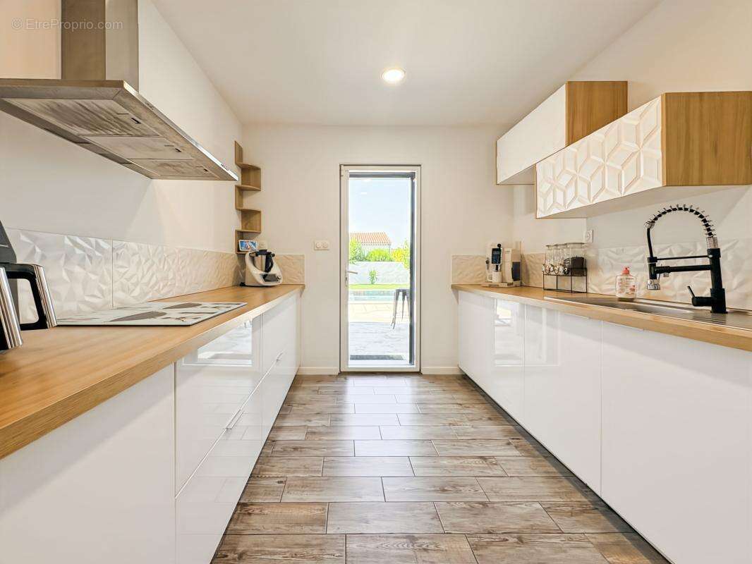 Maison rénovée de plain-pied avec piscine - 4 chambres - Livron-sur-Drôme - photo 5