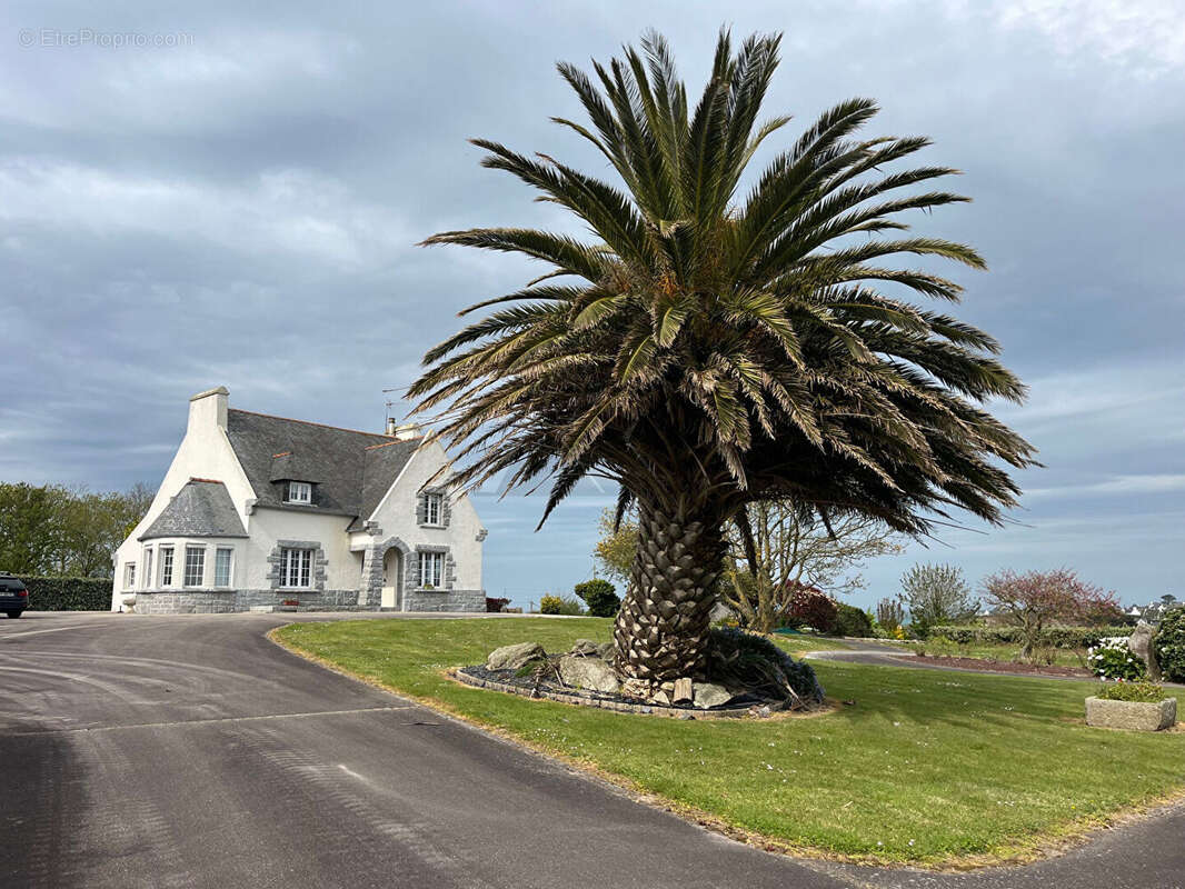 Maison à PLOUGUERNEAU