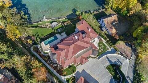Maison à CHENS-SUR-LEMAN