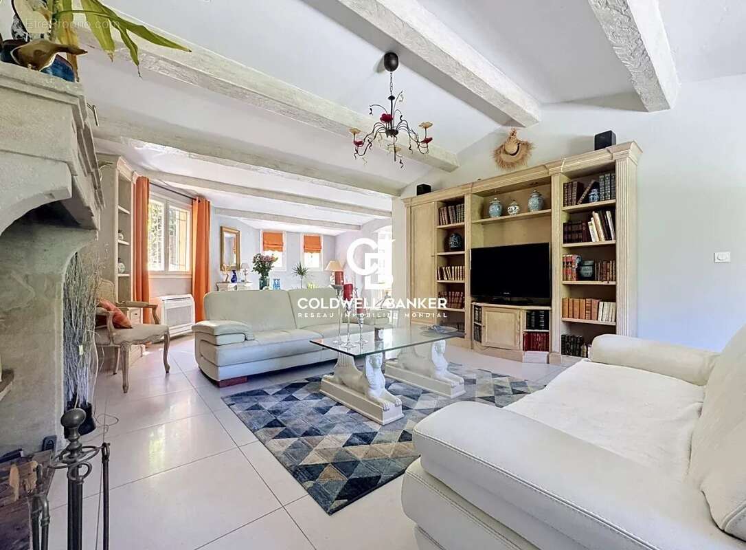 Maison à ROQUEBRUNE-SUR-ARGENS