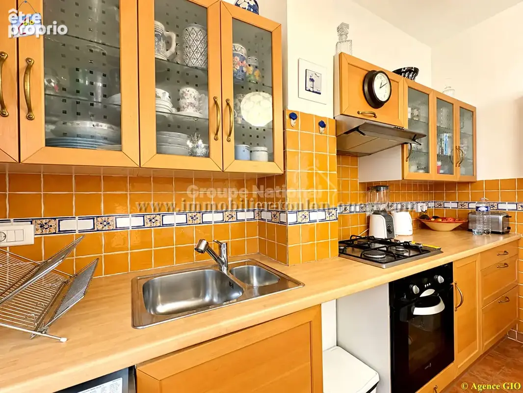 Toulon ouest -  vue mer - villa en deux logements t3  + t2 - terrain de 170 m² - photo 3