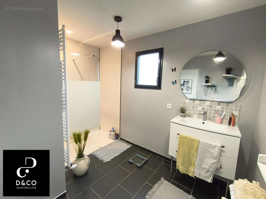 Maison à CHARNAY-LES-MACON