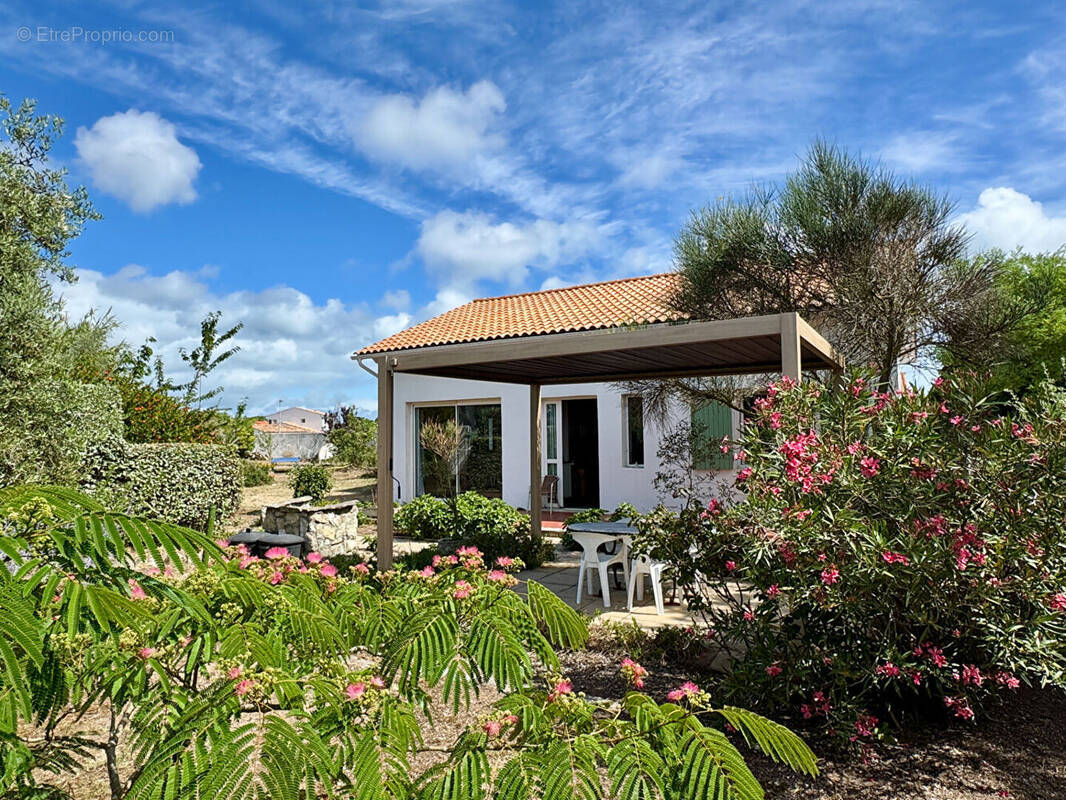 Maison à LA COUARDE-SUR-MER