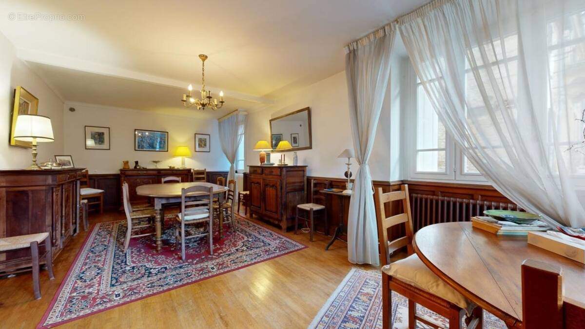 Séjour rdc - Maison à SIORAC-EN-PERIGORD