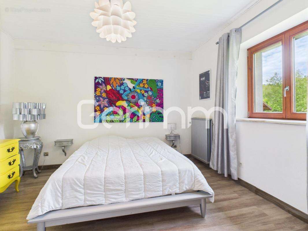 Maison à LA BUISSIERE