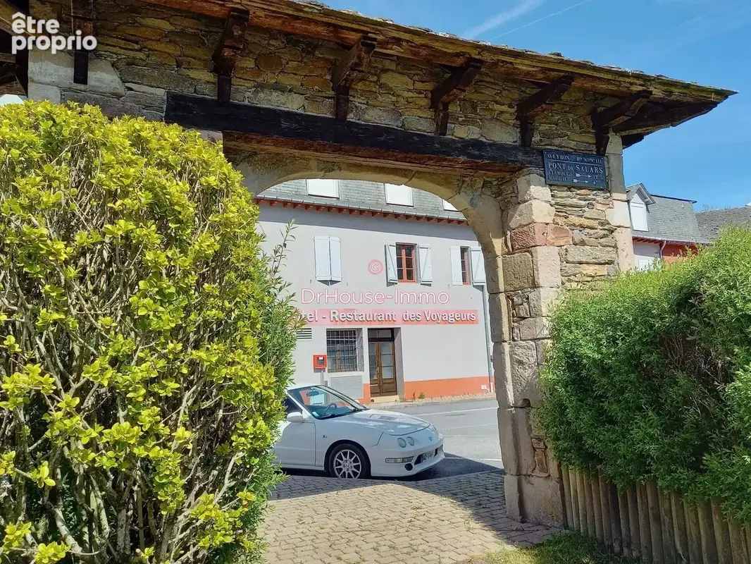 Commerce 1 251 m² à vendre à Pont-De-Salars (12290) - photo 9