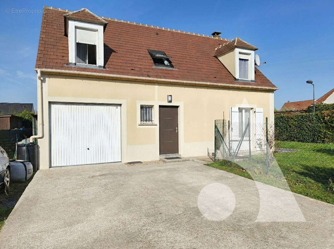 Maison à NANTEUIL-LE-HAUDOUIN