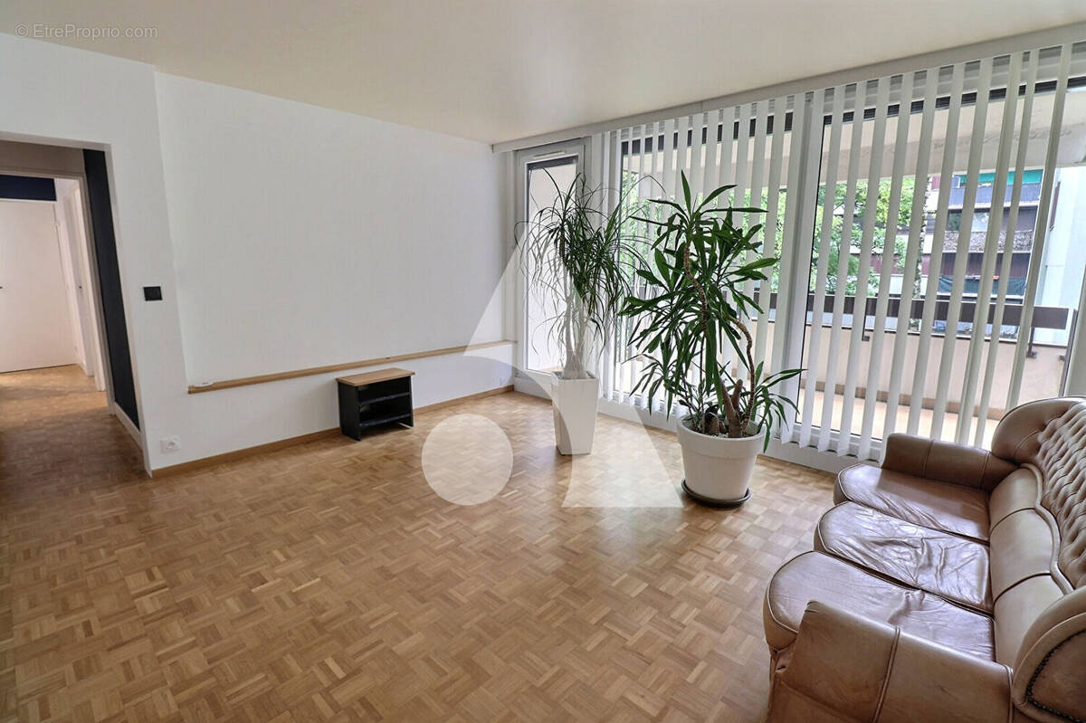 Appartement à MERY-SUR-OISE