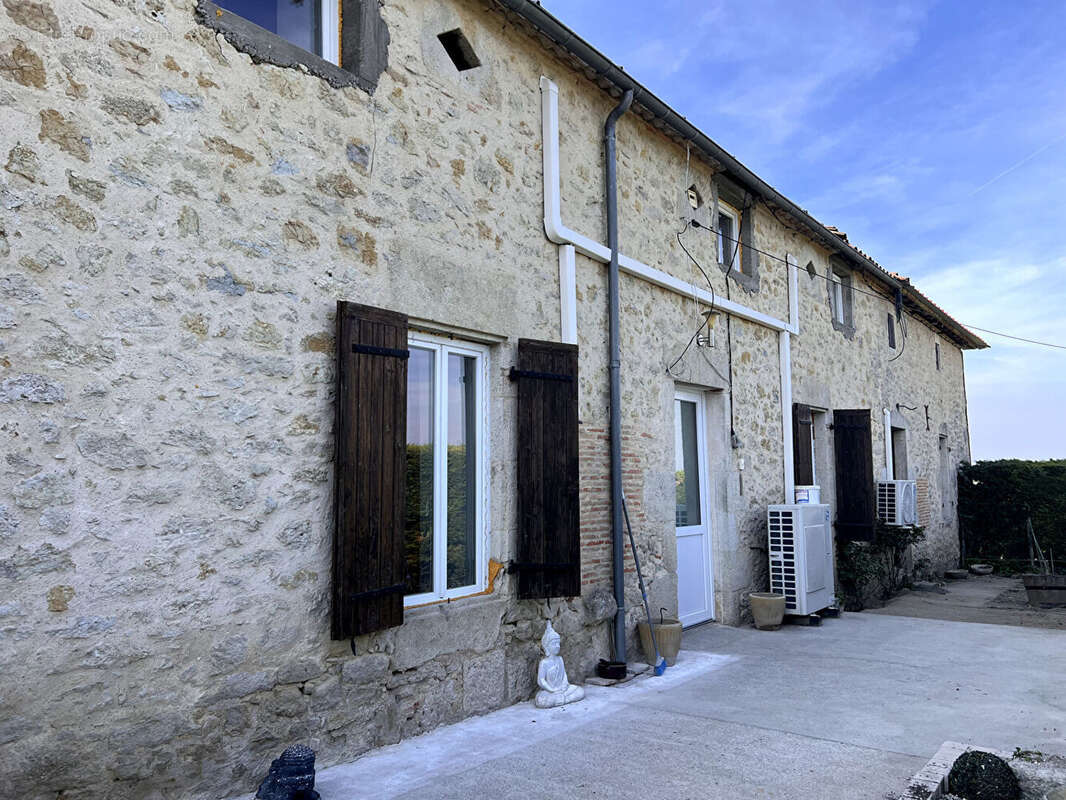 Maison à GENSAC