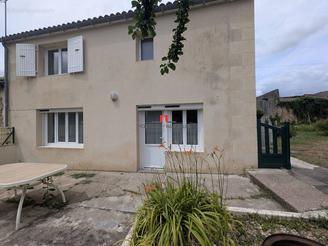 Maison à PLASSAC