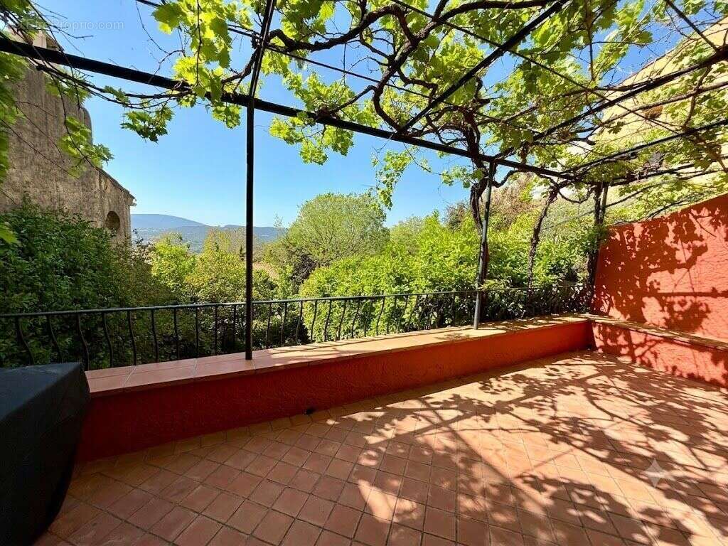 0a1588813ea946b0a96c7ab9f61bdc08 - Maison à GRIMAUD