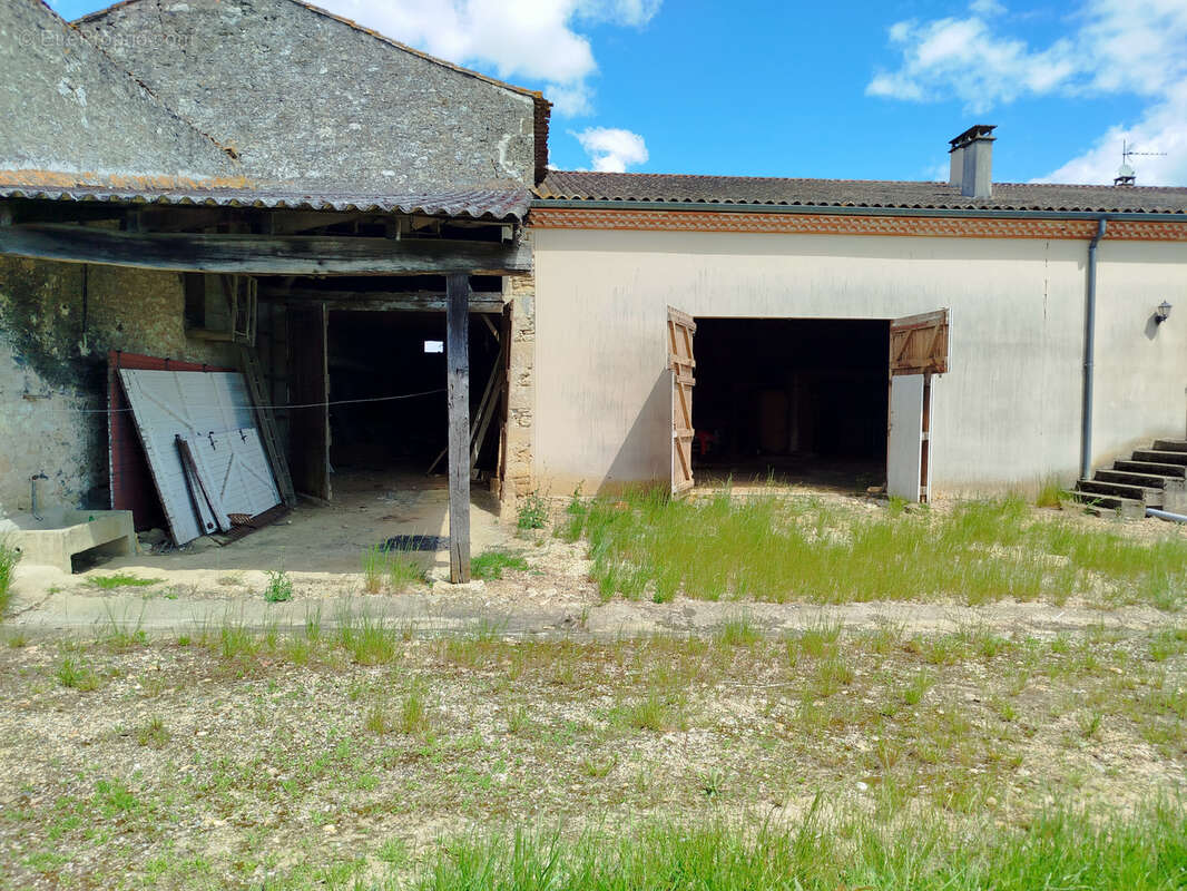 Maison à CAPLONG