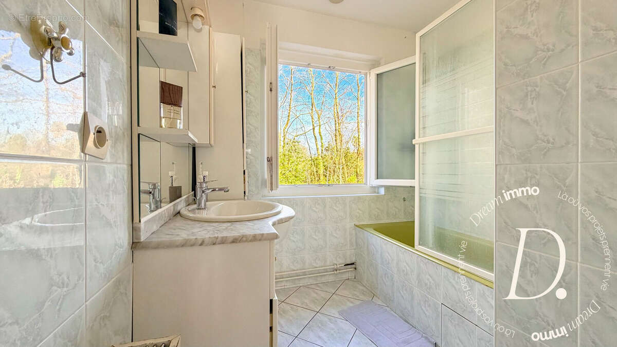 Maison à SAINT-MARTIN-DE-SEIGNANX