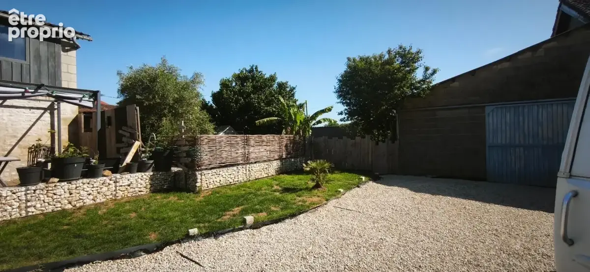 Baisse de prix !!!! Ensemble immobilier composé d’une magnifique maison en pierre pleine de charme d'environ 120m2 et d’une seco - photo 4