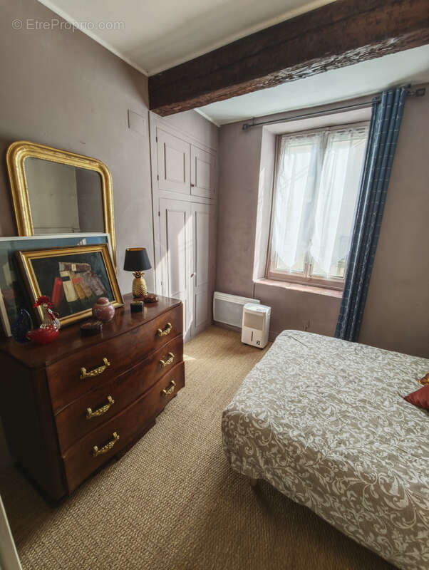 Maison à CENNE-MONESTIES