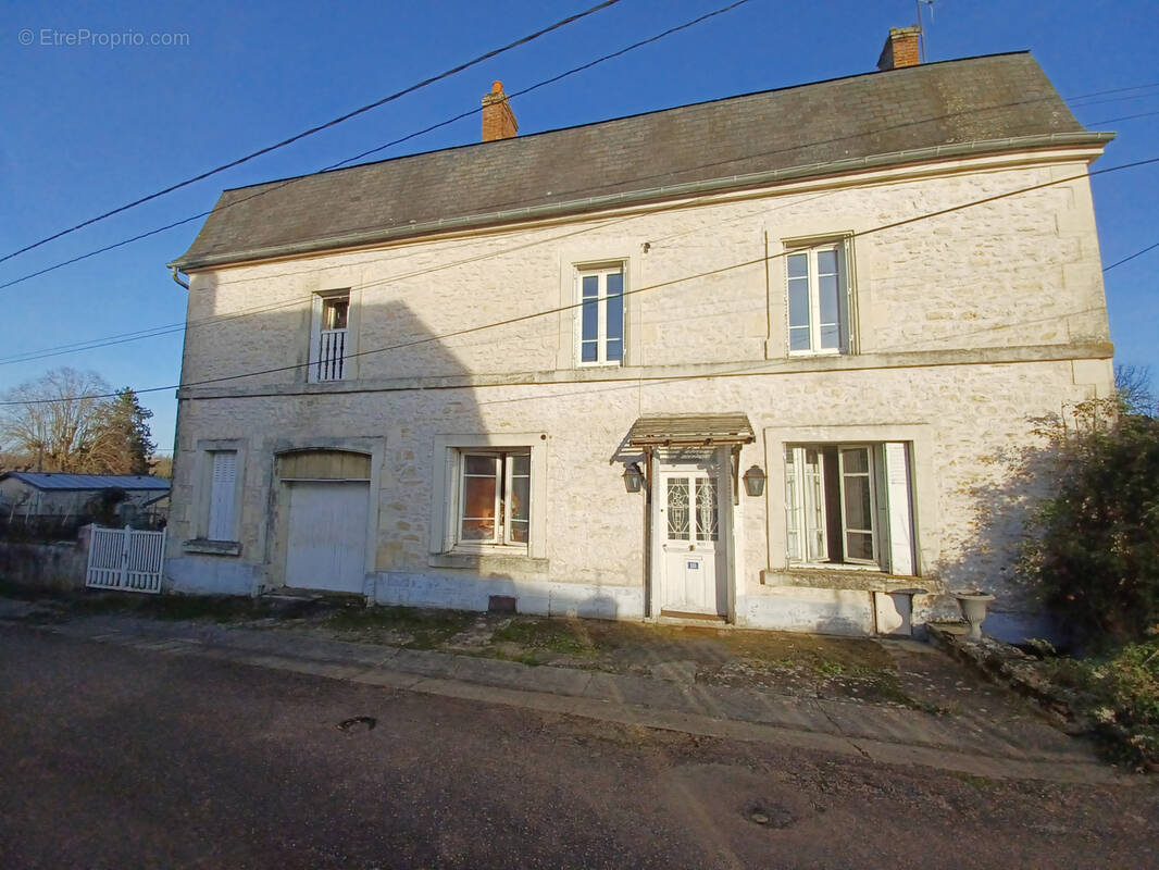 Maison à LA MARCHE