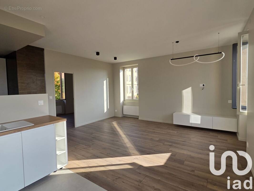 Photo 1 - Appartement à ALIX