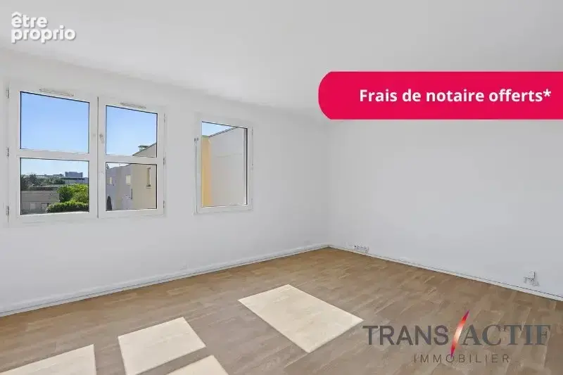 Appartement à COURCOURONNES