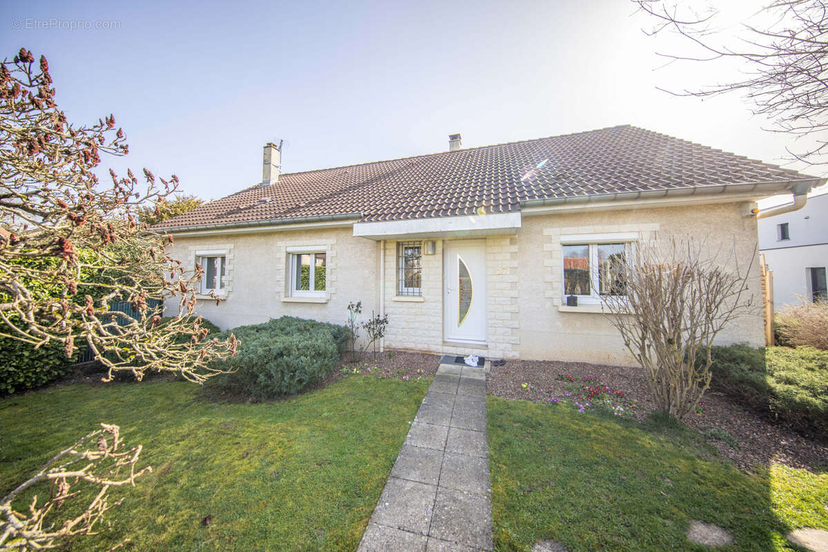 Maison à GONDREVILLE